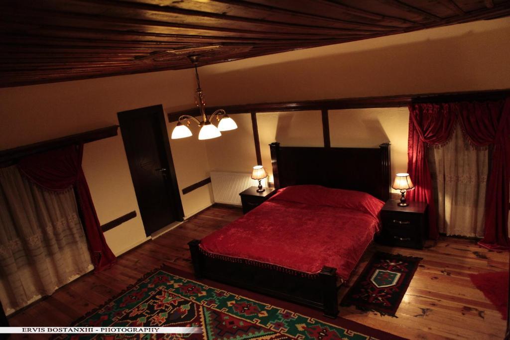 Guest House Bujtina Leon Korce Cameră foto