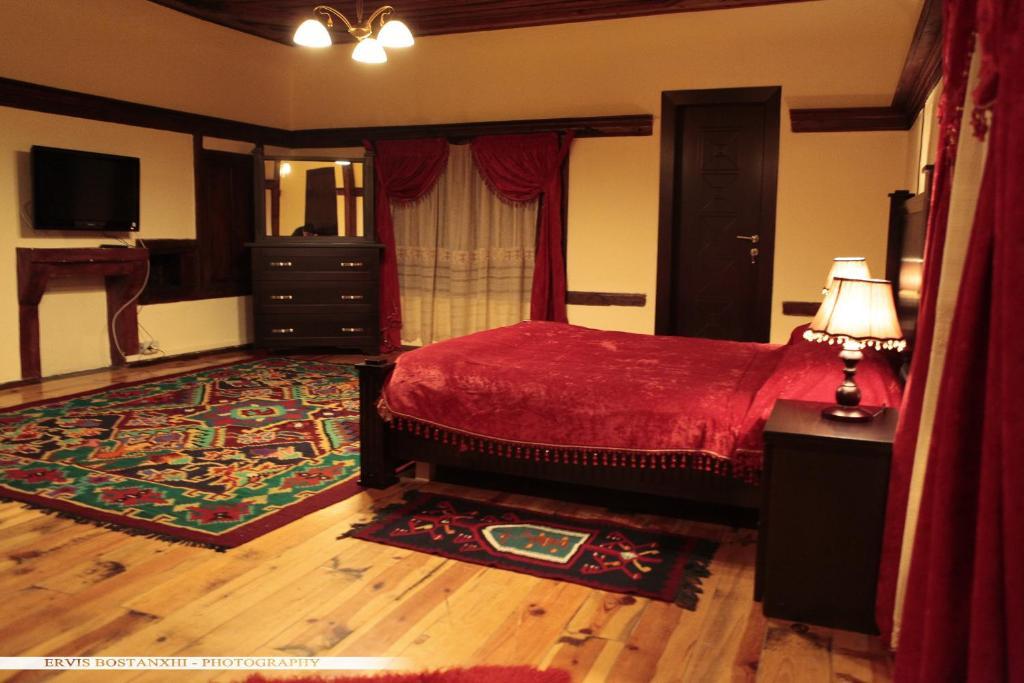 Guest House Bujtina Leon Korce Cameră foto